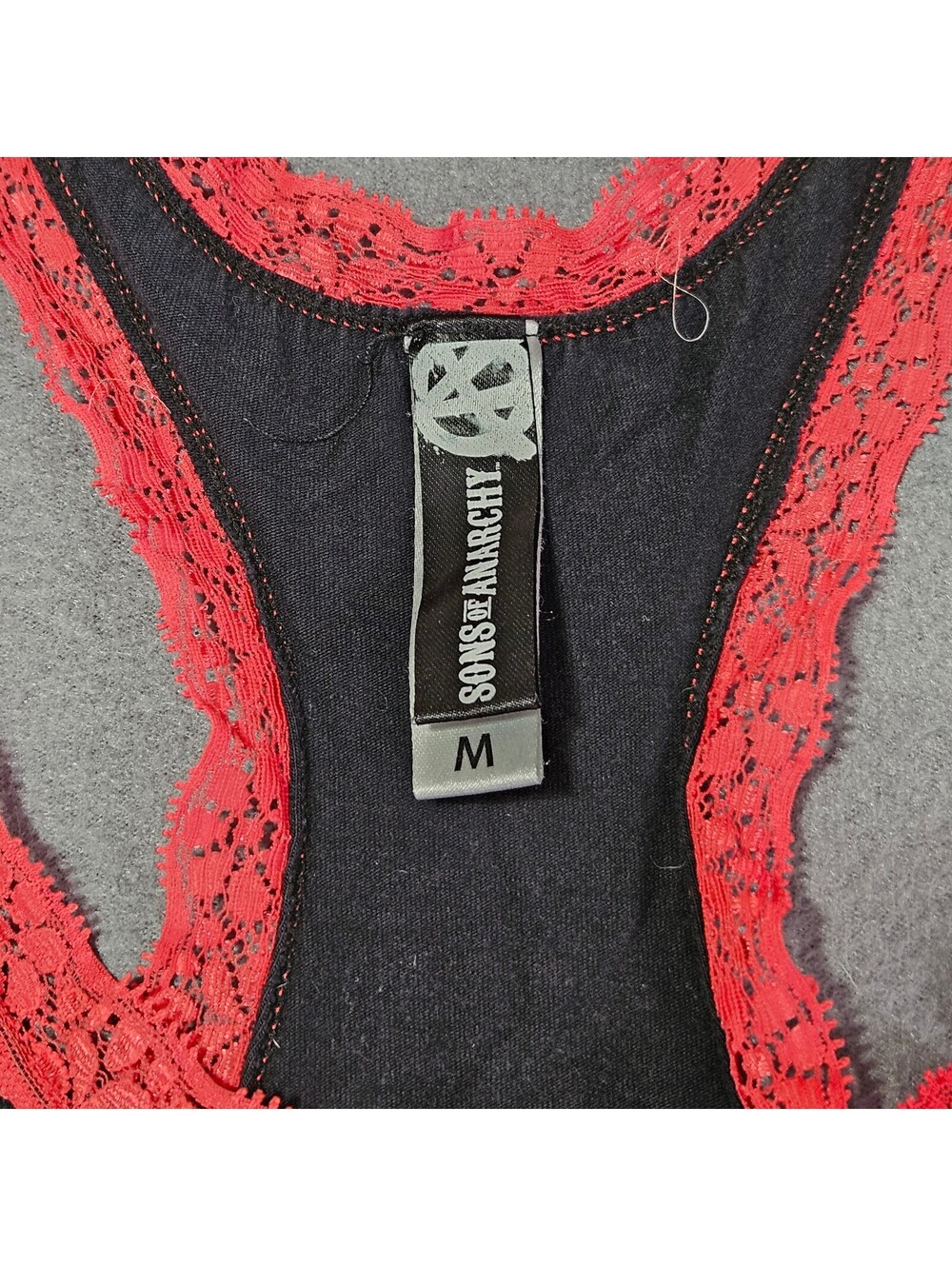 Sons of Anarchy Women's M Motorcycle Black Red Lace Trim Tank Top Graphic Skull - Picture 7 of 7